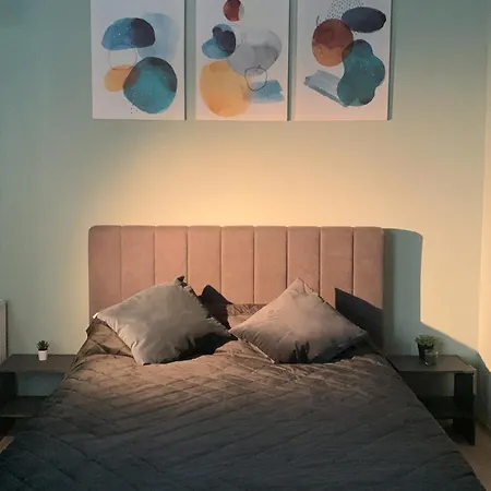 Apartment Cozy In The Center Of *